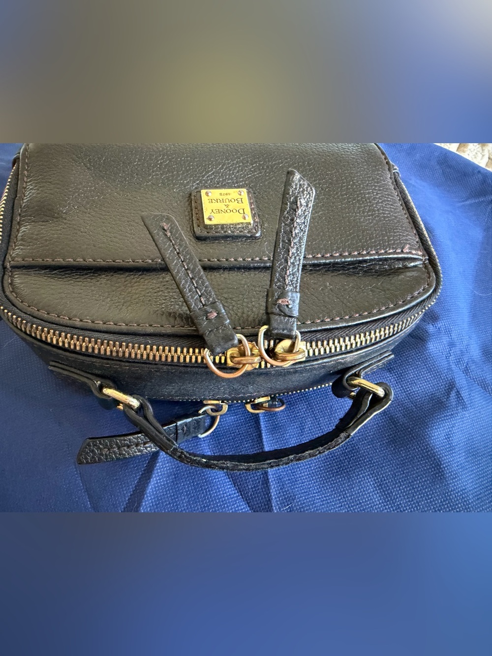 Dooney & Bourke Belvedere Black Leather Crossbody Bag with Gold Hardware - Picture 7 of 10